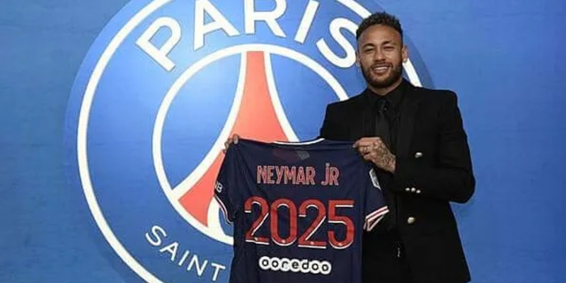 Neymar gây ấn tượng với sự nghiệp bóng đá lừng lẫy